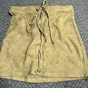 Windsor faux suede lace-up skirt L // 010871